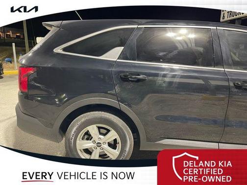 2023 Kia Sorento LX