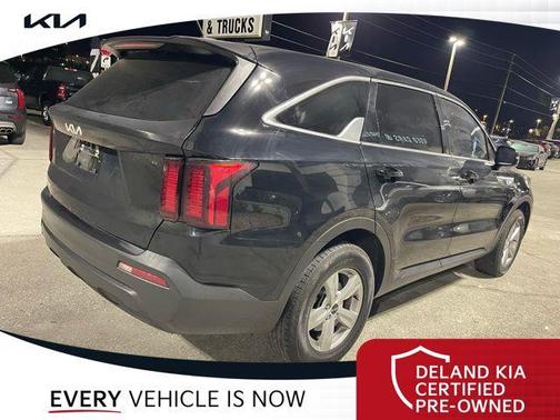 2023 Kia Sorento LX