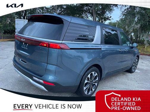 2024 Kia Carnival EX