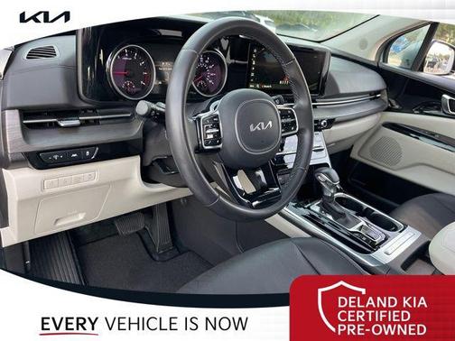 2024 Kia Carnival EX