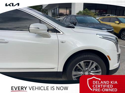 Crystal White Tricoat 2023 Cadillac XT5 Premium Luxury