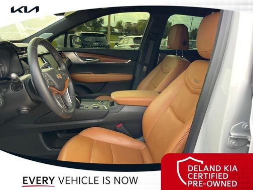 Crystal White Tricoat 2023 Cadillac XT5 Premium Luxury