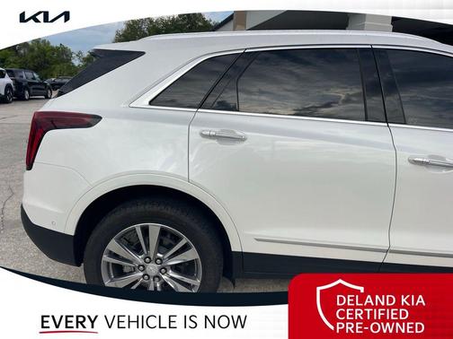 Crystal White Tricoat 2023 Cadillac XT5 Premium Luxury