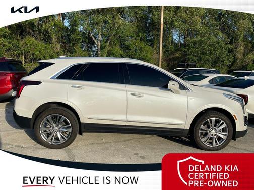 Crystal White Tricoat 2023 Cadillac XT5 Premium Luxury