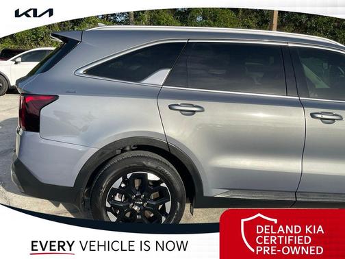 Everlasting Silver 2025 Kia Sorento S
