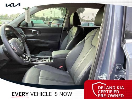 Everlasting Silver 2025 Kia Sorento S