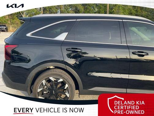 Ebony Black 2025 Kia Sorento SX