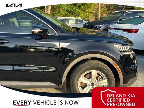 Ebony Black 2022 Kia Sorento LX