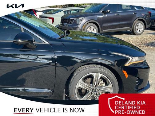 Ebony Black 2024 Kia K5 EX