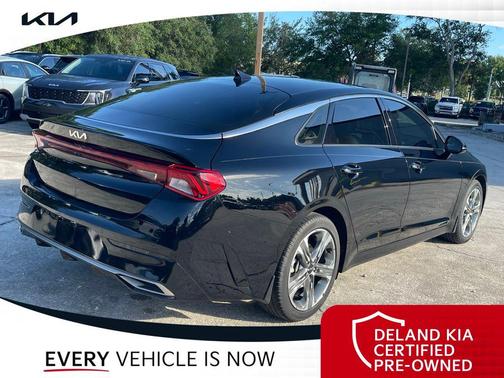 Ebony Black 2024 Kia K5 EX