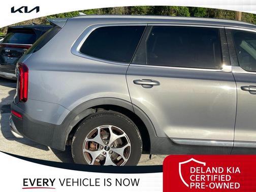 Everlasting Silver 2020 Kia Telluride EX