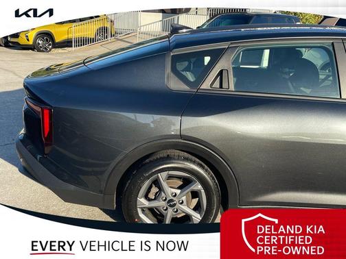 Interstellar Gray 2025 Kia K4 LXS