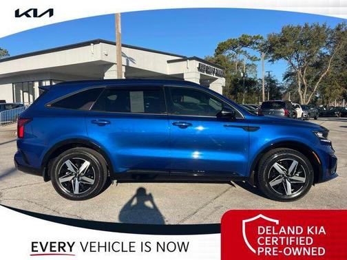 2022 Kia Sorento S