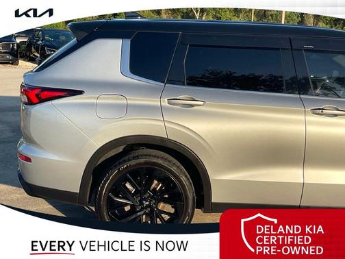 Alloy Silver Metallic 2023 Mitsubishi Outlander SEL Black Edition 2WD