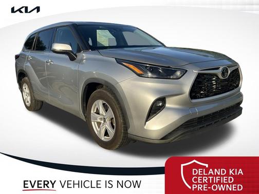Celestial Silver Metallic 2022 Toyota Highlander LE