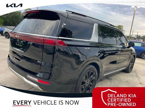 Aurora Black Pearl 2024 Kia Carnival SX