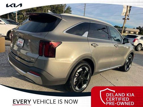 2025 Kia Sorento Hybrid EX