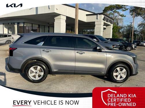Everlasting Silver 2024 Kia Sorento LX