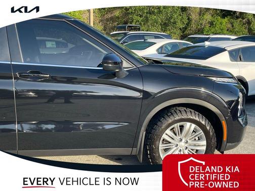 Black Diamond 2024 Mitsubishi Outlander ES