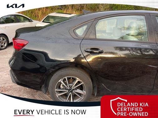 Aurora Black 2023 Kia Forte LXS