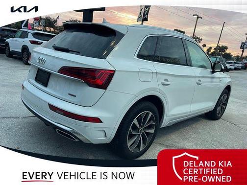 2022 Audi Q5 45 S line Premium Plus