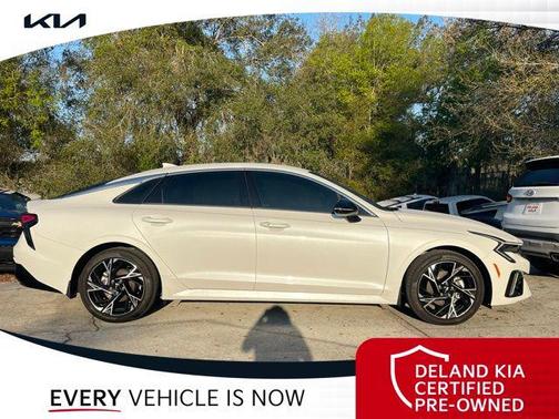 Snow White Pearl 2025 Kia K5 GT-Line