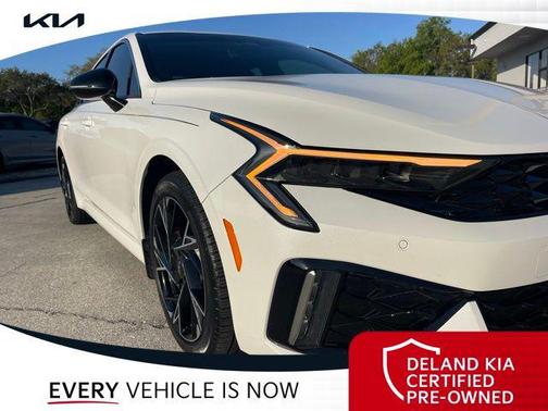 Snow White Pearl 2025 Kia K5 GT-Line