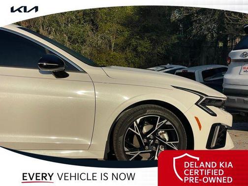 Snow White Pearl 2025 Kia K5 GT-Line