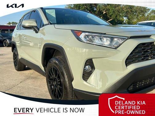 2020 Toyota RAV4 XLE