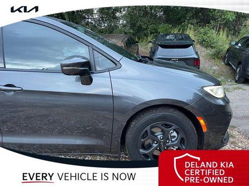 2022 Chrysler Pacifica Hybrid Limited