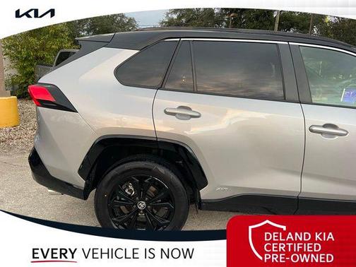 2023 Toyota RAV4 Hybrid SE