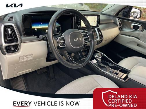 Wolf Gray 2023 Kia Sorento SX