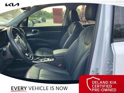 Glacial White Pearl 2023 Kia Sorento SX