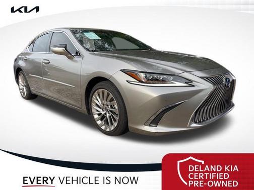 2021 Lexus ES 300h Ultra Luxury