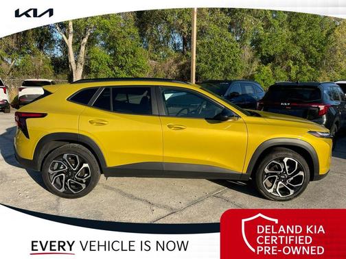 Nitro Yellow Metallic 2025 Chevrolet Trax FWD 2RS