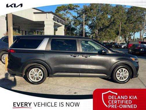 2024 Kia Carnival LX