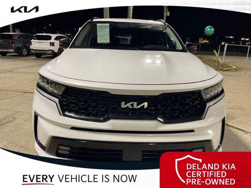 Glacial White Pearl 2022 Kia Sorento EX