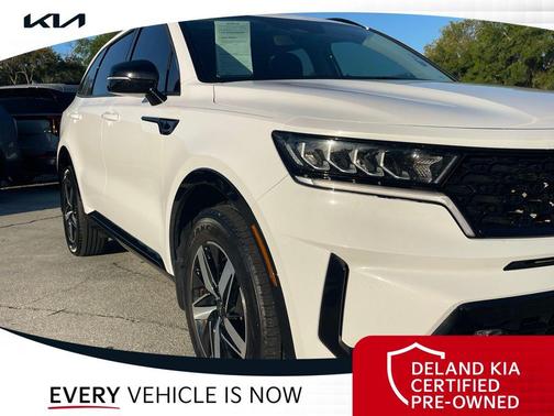 Glacial White Pearl 2022 Kia Sorento EX