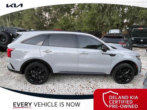 2022 Kia Sorento SX
