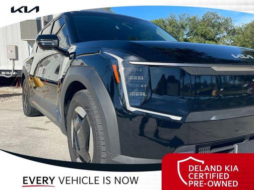 Aurora Black Pearl 2024 Kia EV9 Wind