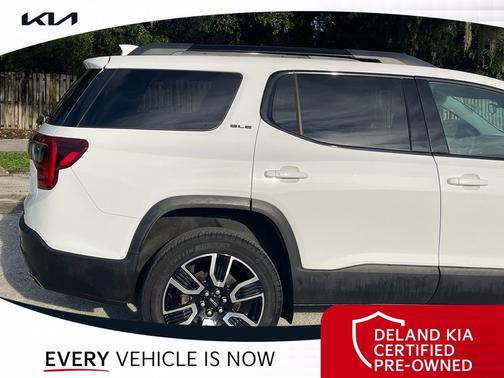 Summit White 2021 GMC Acadia SLE