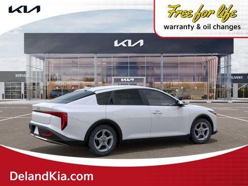 2025 Kia K4 LXS