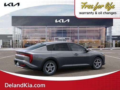 2025 Kia K4 LXS