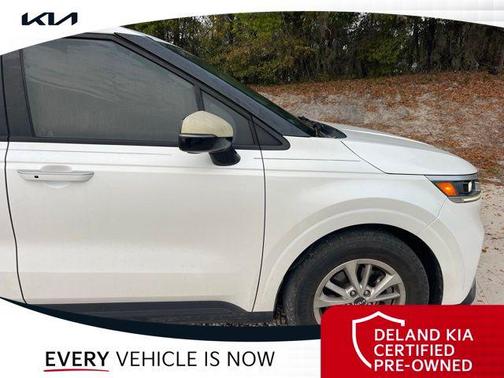 2022 Kia Carnival LX