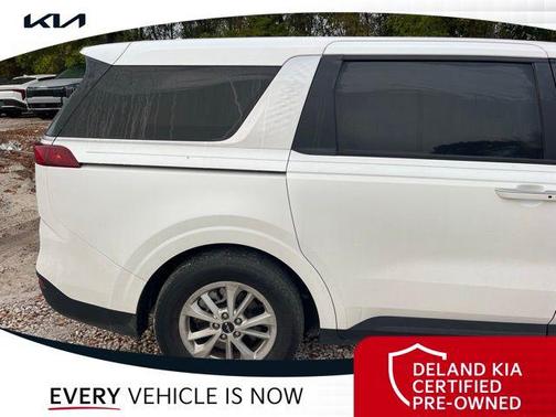 2022 Kia Carnival LX