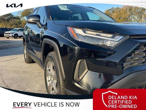 2022 Toyota RAV4 XLE