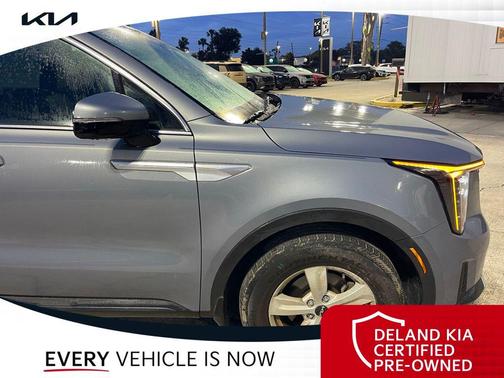 Everlasting Silver 2024 Kia Sorento LX