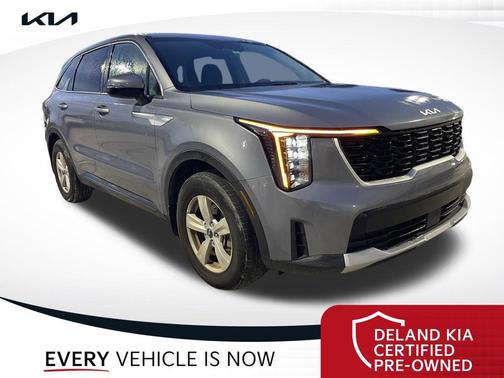 Everlasting Silver 2024 Kia Sorento LX
