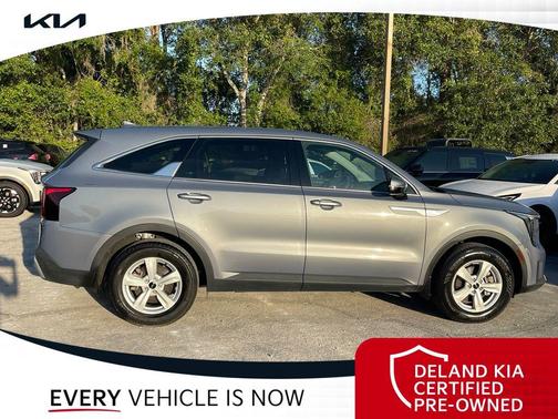 Everlasting Silver 2024 Kia Sorento LX