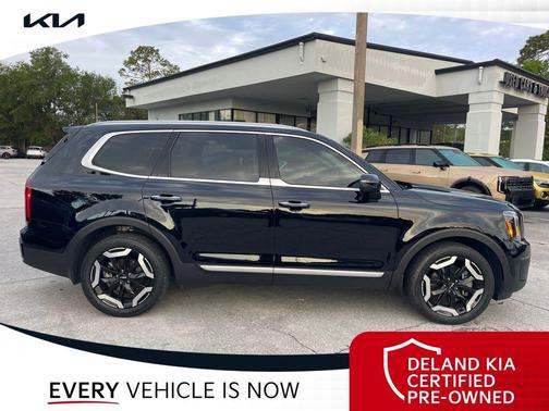 Ebony Black 2025 Kia Telluride S